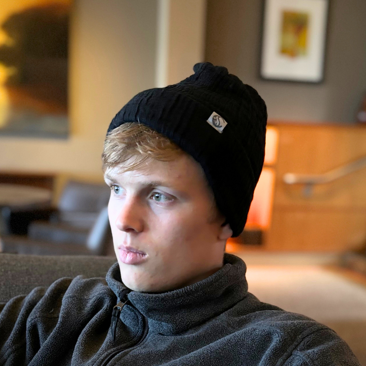 3-Way Versatile Cotton Beanie. Made from 100% breathable cotton gauze, featuring a soft and lightweight design. This beanie can be transformed into a neck warmer, face mask, turban, or headband.
CHERRYSTONEstyle