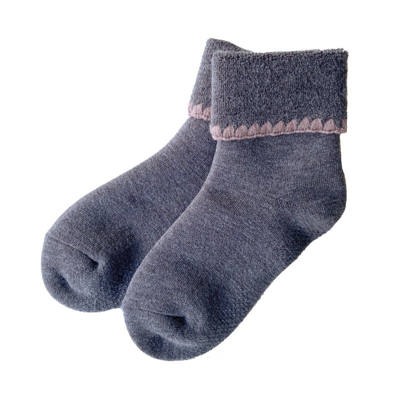 Slipper Cuff Socks With Grips - CHERRYSTONEstyle