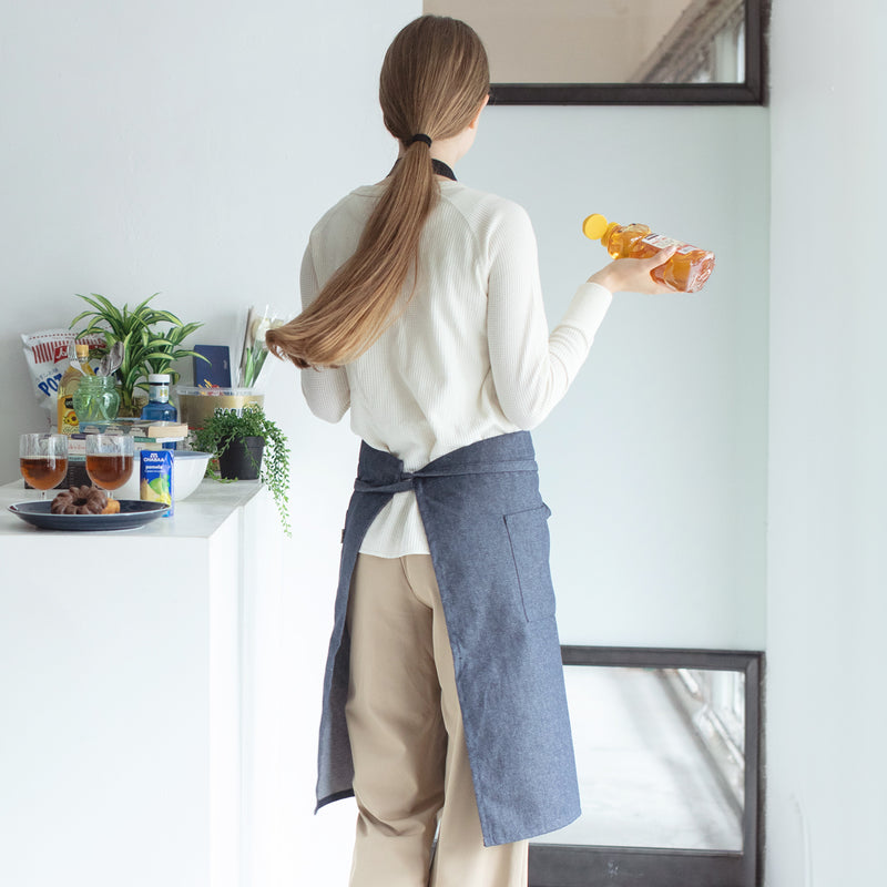 Unisex Recycled Cotton Apron – Versatile and Stylish
Crafted from soft recycled cotton, this apron offers exceptional comfort and durability. The minimalist design suits both men and women, making it perfect for various tasks such as cooking, cleaning, DIY projects, and workwear. CHERRYSTONEstyle
