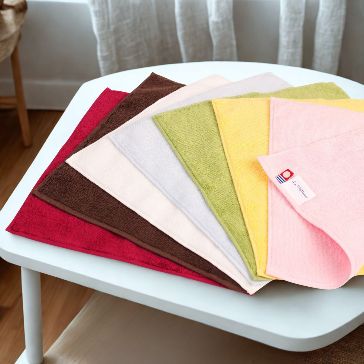100% Cotton Cupcake Hand Towel.