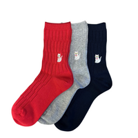 Organic Cotton Everyday Crew Socks with cozy feel, featuring cute cat embroidery. Available in Navy, Gray, or Red, these socks make a perfect gift.
CHERRYSTONEstyle