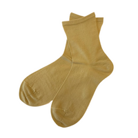 Extra-fine Merino Wool Everyday Crew Socks. Ultra-soft and breathable, suitable for business or casual wear. Thin, lightweight. Made from natural, itch-free, moisture-wicking material, offering anti-odor and shrink-resistant properties for long-lasting comfort. CHERRYSTONEstyle