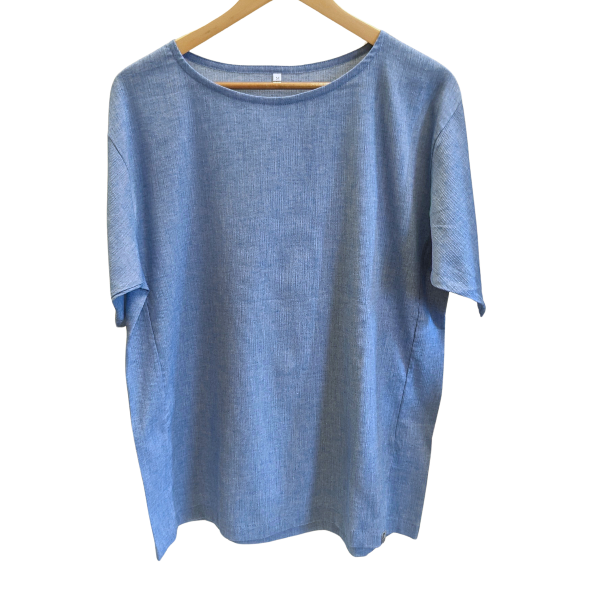 Our Cool, Stretchy, Comfy Lounge T-shirt crafted from 100% cotton inspired by Japanese textiles. Breathable and moisture-wicking, it feels dry on the skin, perfect for humid climates. A three-dimensional cut and A-line design allow easy movement and a loose, comfy fit for restful sleep. The unique weaving technique enhances elasticity naturally, adjusting to body temperature for ultimate comfort. Lightweight and compact, perfect for lounging, travel, and pairing with lounge pants.
CHERRYSTONEstyle