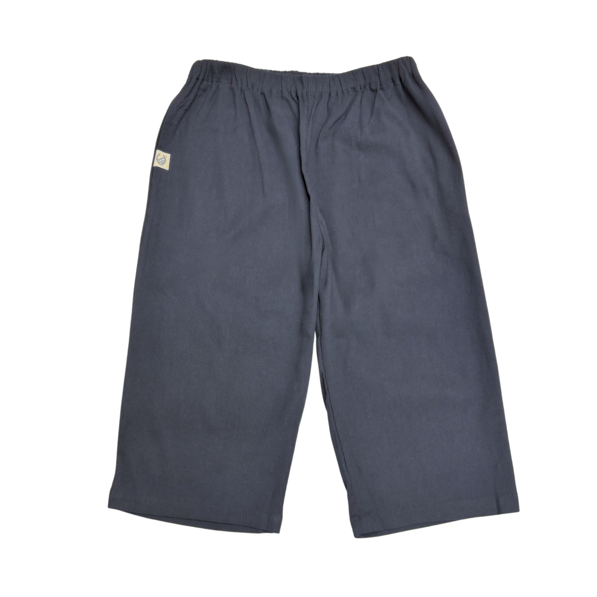 Our Cool, Stretchy, Comfy Lounge Pants made from 100% cotton. Crafted with traditional Japanese woven fabric, they’re cool, breathable, and sweat-absorbing, with a dry-touch texture that keeps them from sticking to the skin. Includes pockets on both sides. Travel-friendly, folds compactly.
CHERRYSTONEstyle
