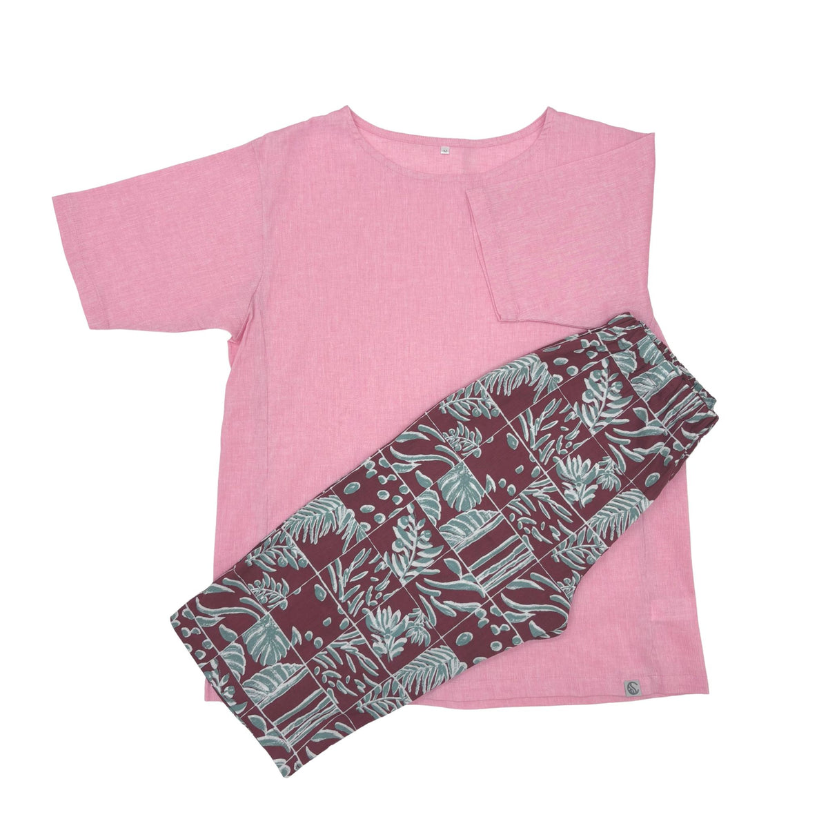 Our Cool, Stretchy, Comfy Lounge T-shirt and Pants Set made from 100% cotton with Japanese-inspired woven fabric. Breathable, sweat-absorbing with a dry-touch texture. Pants have pockets and adjustable waist, T-shirt is moisture-wicking with an A-line cut for easy movement. Travel-friendly, lightweight, and compact—perfect for home relaxation and travel-friendly. 
CHERRYSTONEstyle