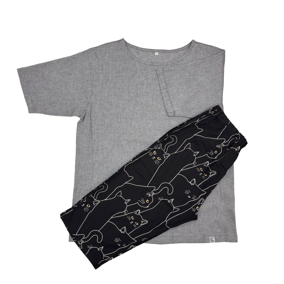 Our Cool, Stretchy, Comfy Lounge T-shirt and Pants Set made from 100% cotton with Japanese-inspired woven fabric. Breathable, sweat-absorbing with a dry-touch texture. Pants have pockets and adjustable waist, T-shirt is moisture-wicking with an A-line cut for easy movement. Travel-friendly, lightweight, and compact—perfect for home relaxation and travel-friendly. 
CHERRYSTONEstyle