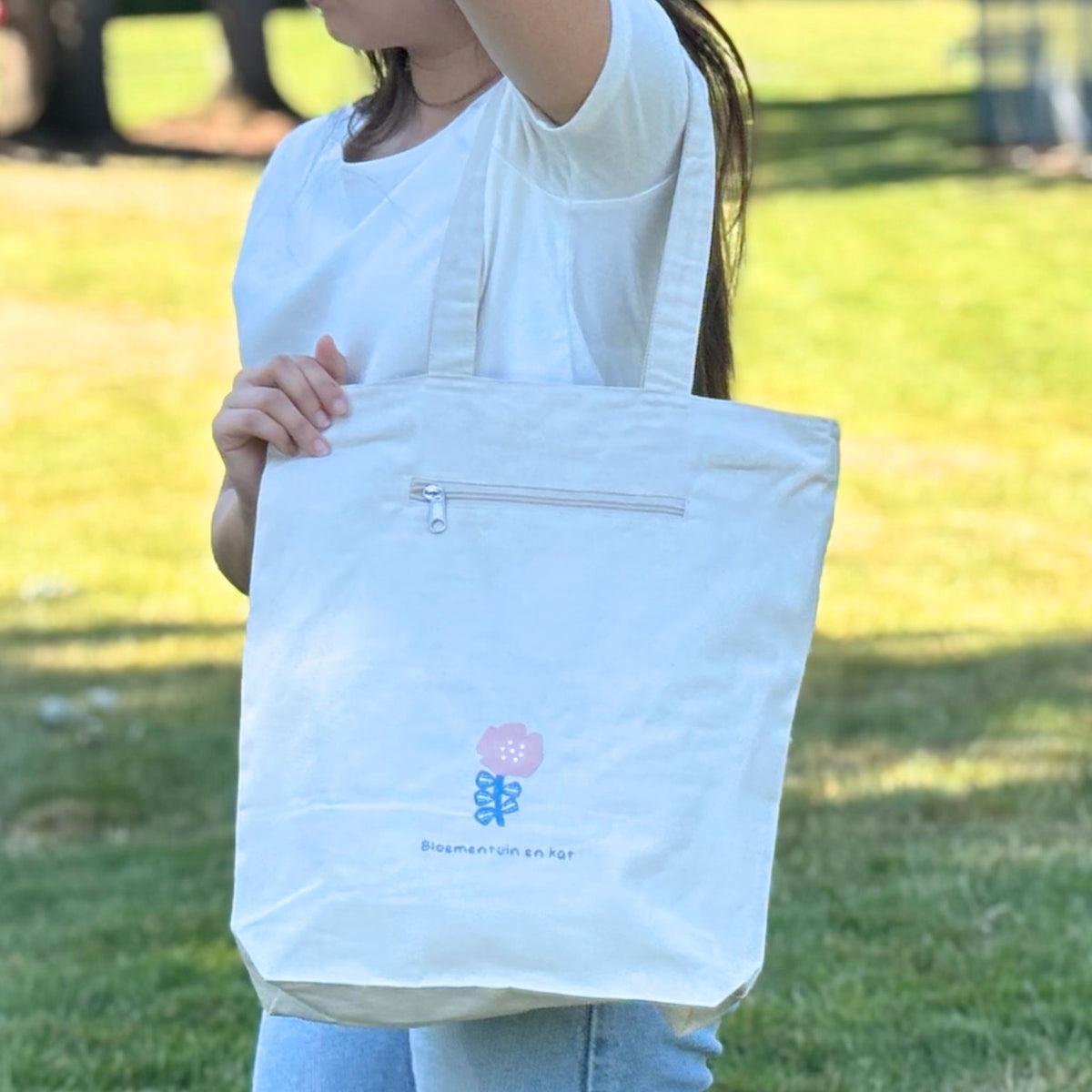 Tote back photo