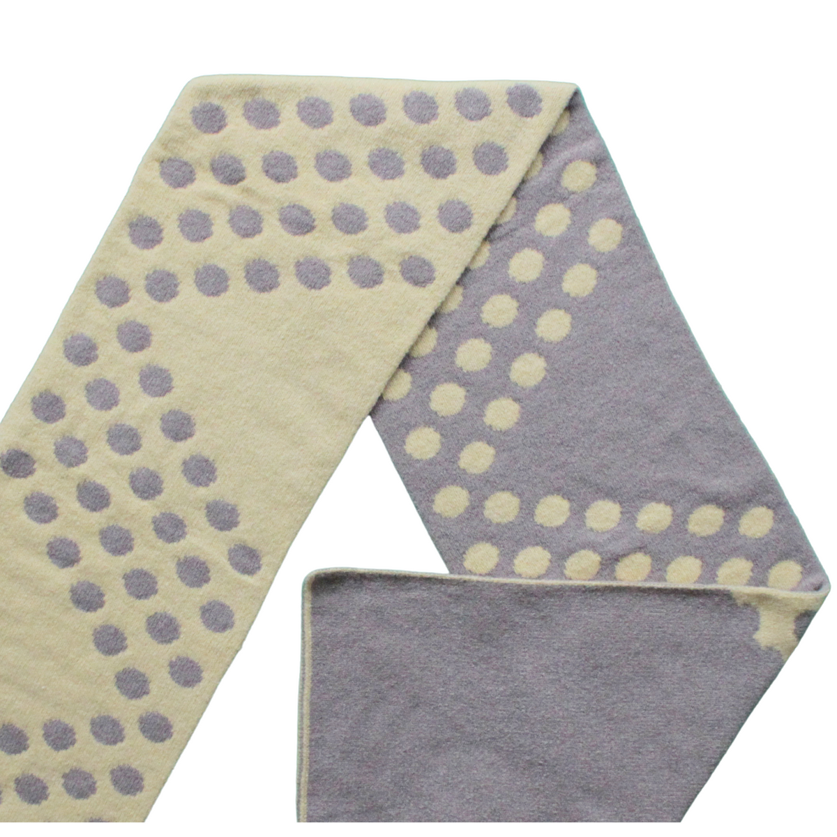 Thermal Self-Heating Reversible Dots Scarf