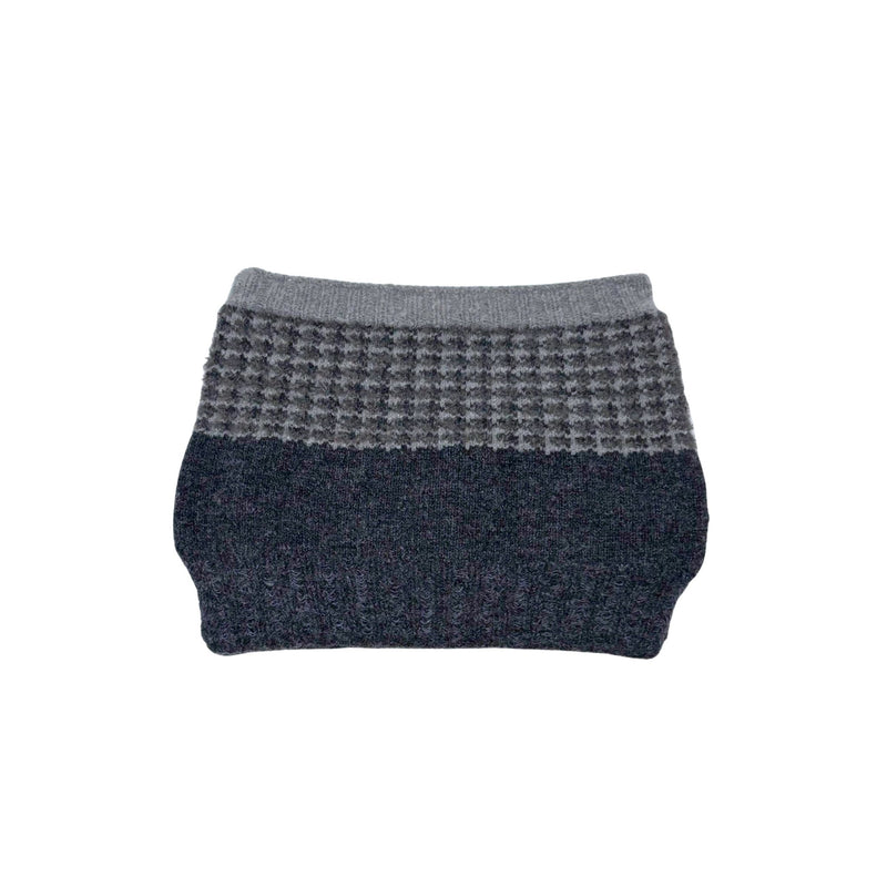 Lightweight silk blend neck warmer in calm chic colors, worn around the neck or styled as a headband. CHERRYSTONEstyle