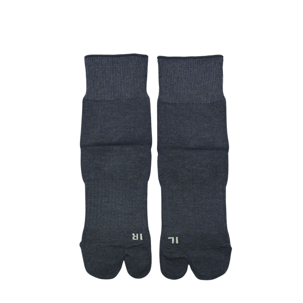 Cotton blend tabi socks with a traditional split-toe design, charcoal