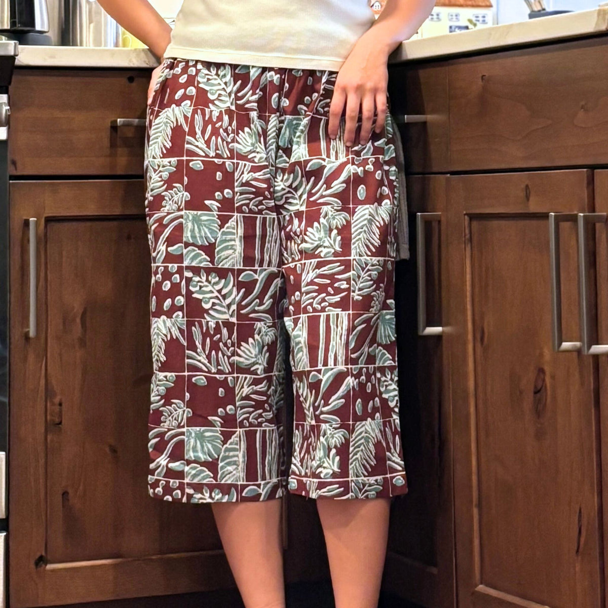 Our Cool, Stretchy, Comfy Lounge Pants made from 100% cotton. Crafted with traditional Japanese woven fabric, they’re cool, breathable, and sweat-absorbing, with a dry-touch texture that keeps them from sticking to the skin. Includes pockets on the back. Travel-friendly, folds compactly.
CHERRYSTONEstyle
