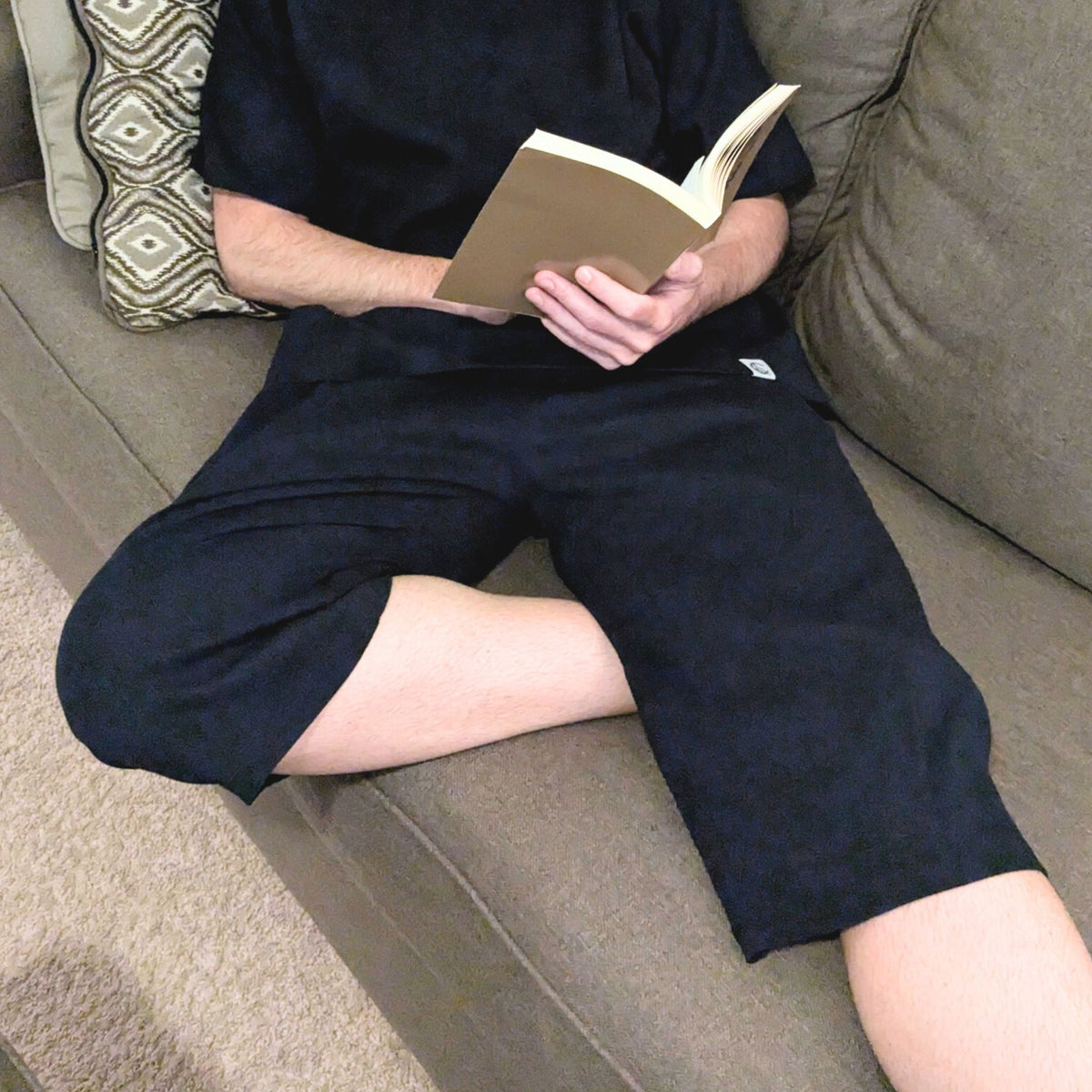 Our Cool, Stretchy, Comfy Lounge Pants made from 100% cotton. Crafted with traditional Japanese woven fabric, they’re cool, breathable, and sweat-absorbing, with a dry-touch texture that keeps them from sticking to the skin. Includes pockets on both sides. Travel-friendly, folds compactly.
CHERRYSTONEstyle