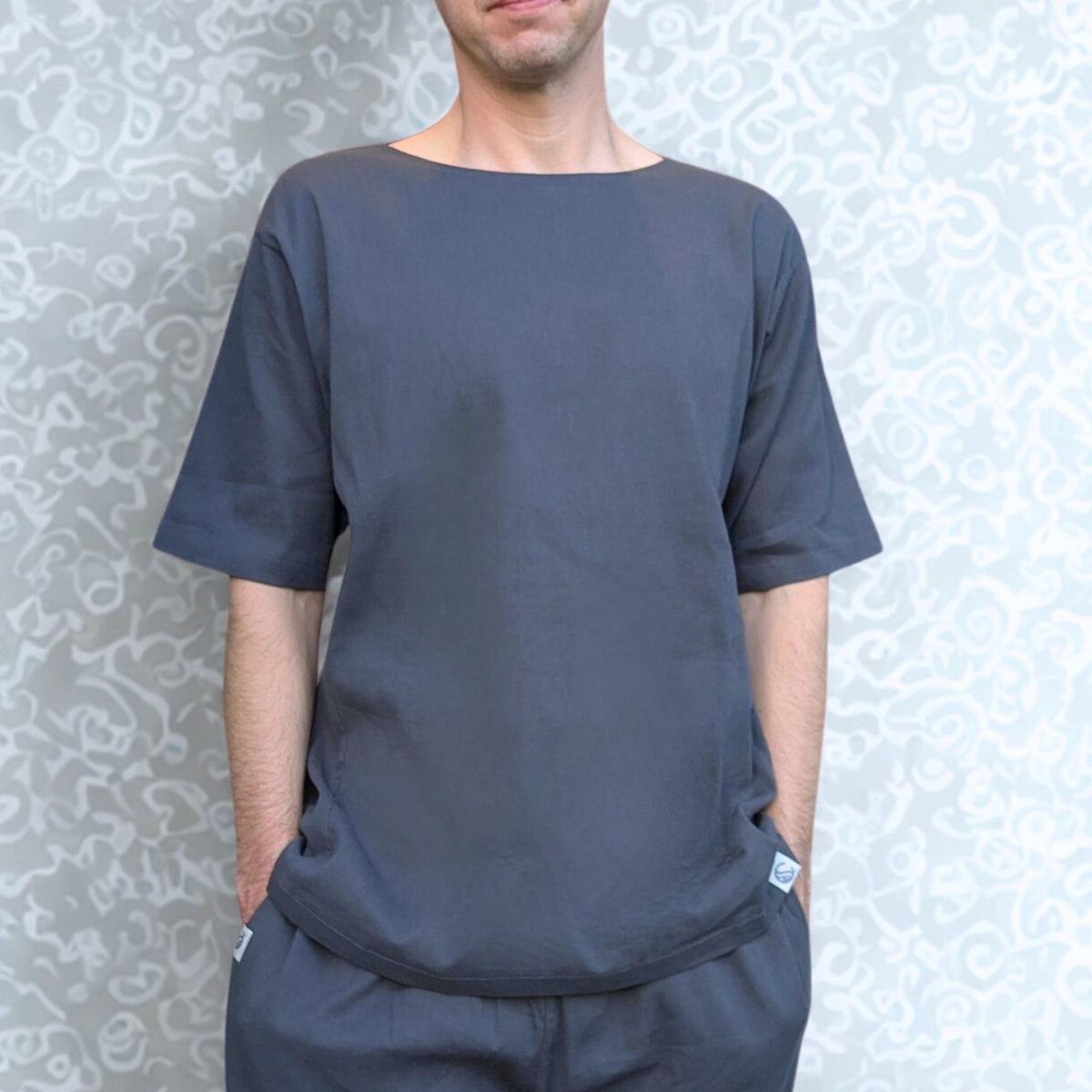 Our Cool, Stretchy, Comfy Lounge T-shirt crafted from 100% cotton inspired by Japanese textiles. Breathable and moisture-wicking, it feels dry on the skin, perfect for humid climates. A three-dimensional cut and A-line design allow easy movement and a loose, comfy fit for restful sleep. The unique weaving technique enhances elasticity naturally, adjusting to body temperature for ultimate comfort. Lightweight and compact, perfect for lounging, travel, and pairing with lounge pants.
CHERRYSTONEstyle