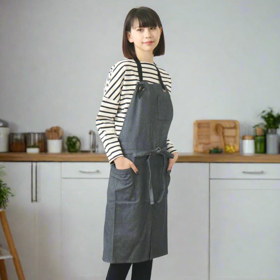 Unisex Recycled Cotton Apron – Versatile and Stylish
Crafted from soft recycled cotton, this apron offers exceptional comfort and durability. The minimalist design suits both men and women, making it perfect for various tasks such as cooking, cleaning, DIY projects, and workwear. CHERRYSTONEstyle
