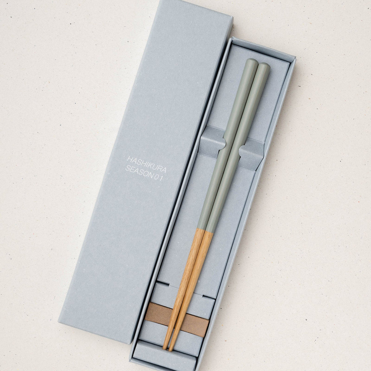 Hashikura Season 01 | Kumoiro (Sage Green) with Chopstick Holder - CHERRYSTONE