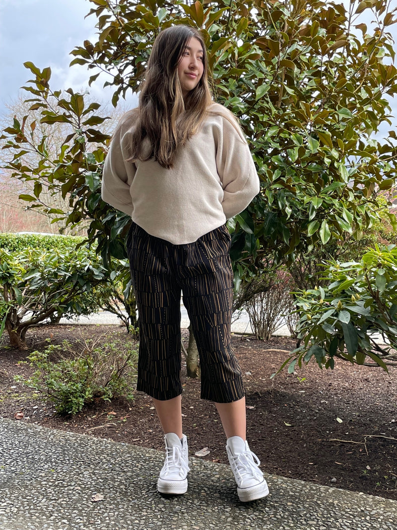 Steteco Relaxed Stretchy 3/4 Lounge Pants in a Gift Box | Stripe Rain | Gray | Size XS-S or M - CHERRYSTONEstyle